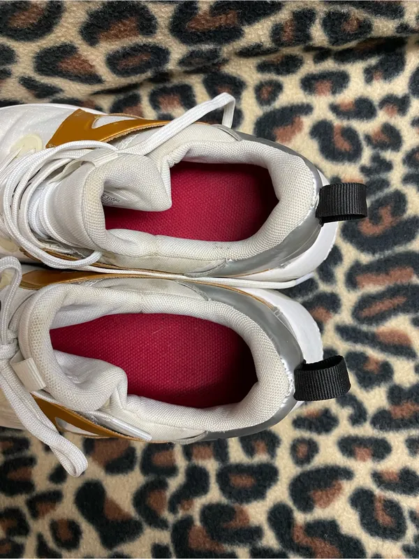 Nike Air Max White & Gold Sneakers - Image 4