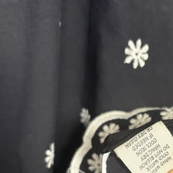Adiva Black And White Floral Embroidered Cotton Top Size 1X‎ - Image 8