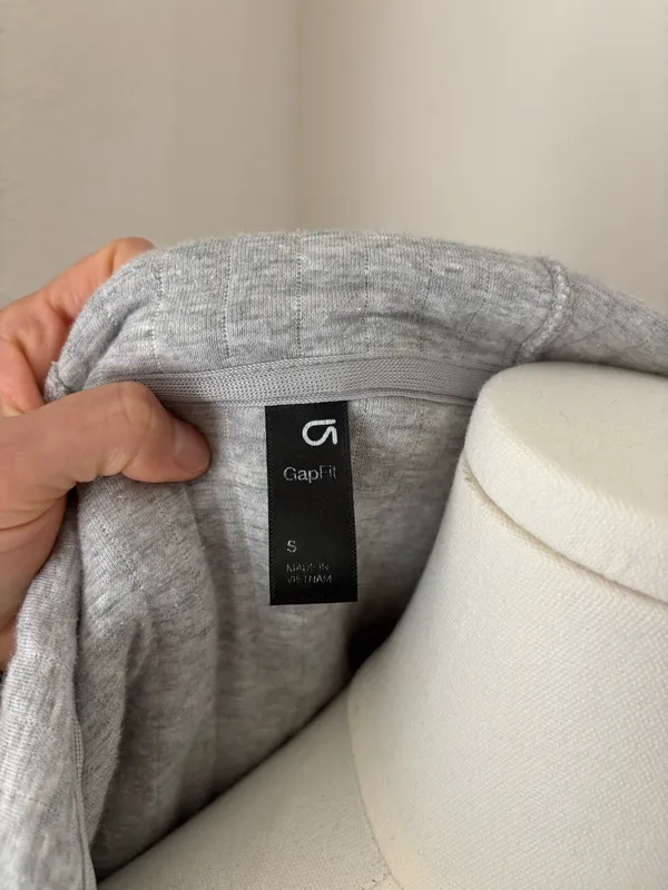 Gap Fit Jacquard Quilted Oversized Full-Zip Hoodie - Image 7