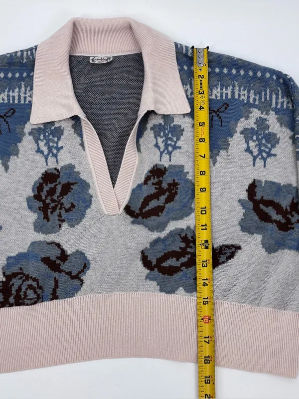(E-578) Free People Cropped Floral V-Neck Sweater in Cream, Blue & Brown - Image 7