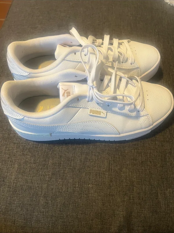 Puma Women's White Low-Top Leather Sneakers with Subtle Gold Logo - Image 2