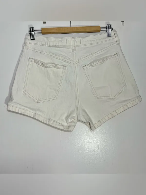 Abercrombie & Fitch White denim the mom short High-Rise size 6 - Image 7