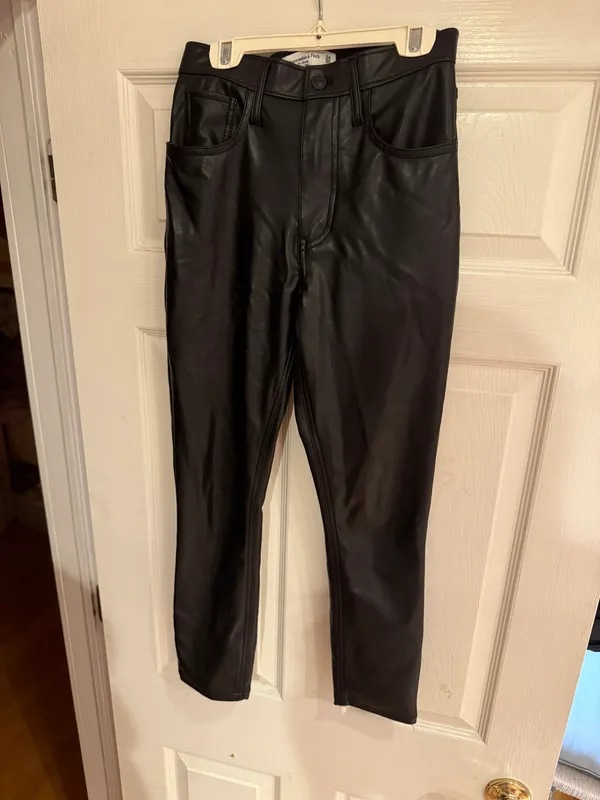 Abercrombie Vegan Leather Skinny Pant - Image 9
