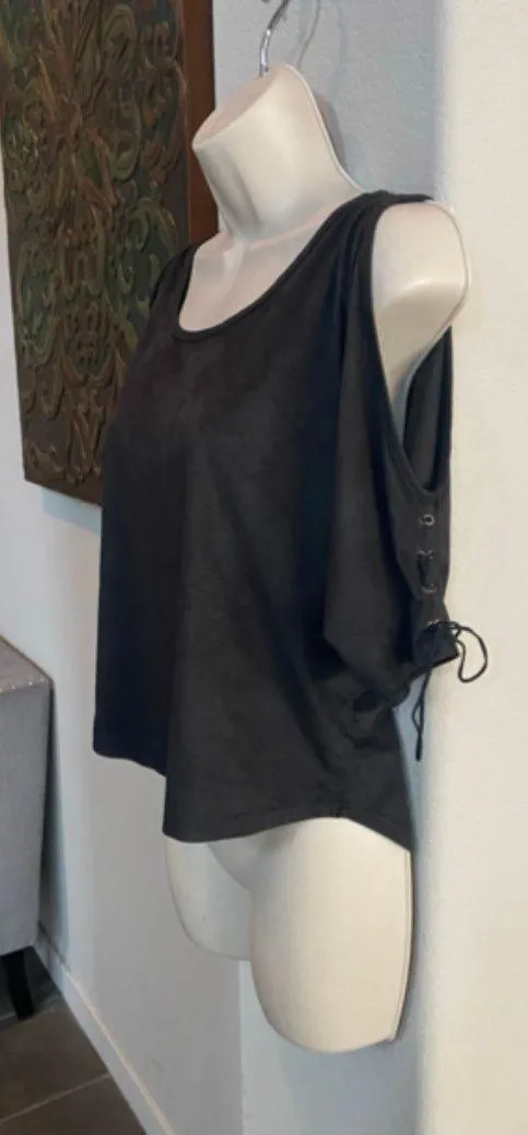 NWOT  suede like cold shoulder top. - Image 3