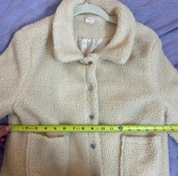 Light Cream Button up Faux Fur Sherpa Fleece Jacket Warm Winter Teddy Coat Size Large - Image 9
