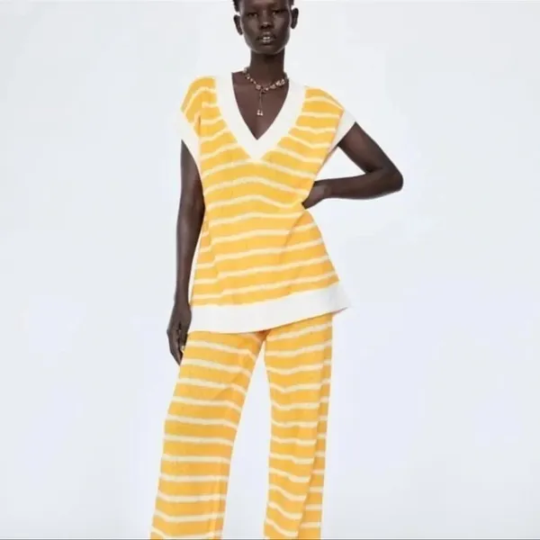 Zara Yellow and White Striped Zara V-Neck Sleeveless Knit Sweater Medium (NWT) - Image 2