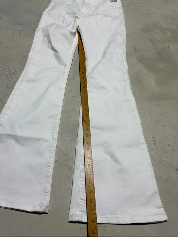 We the free people NWT Women’s White Flared Jeans 30 MARKS MSRP$98 - Image 4