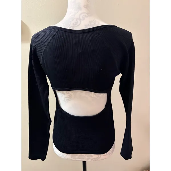 NWT FREE PEOPLE | FP Movement Black Bail‎ Out Tee M/L - Image 5