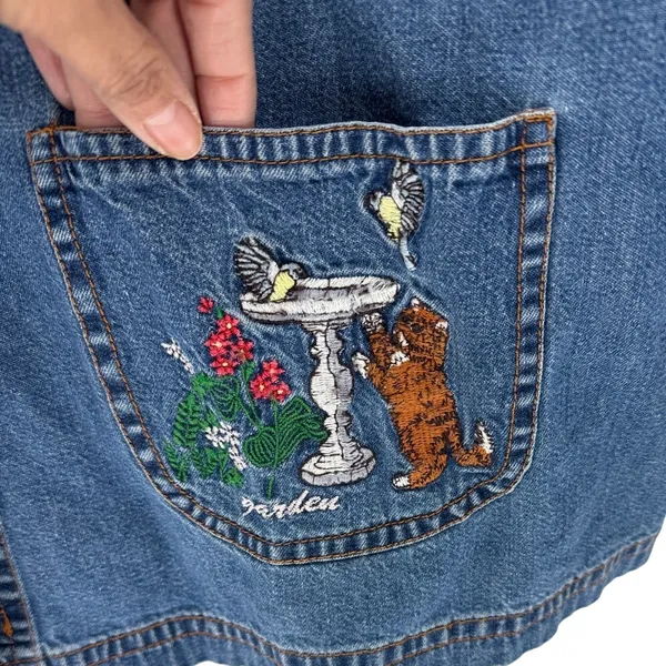vintage Blair denim jacket embroidered cat garden designs on pockets size L - Image 4
