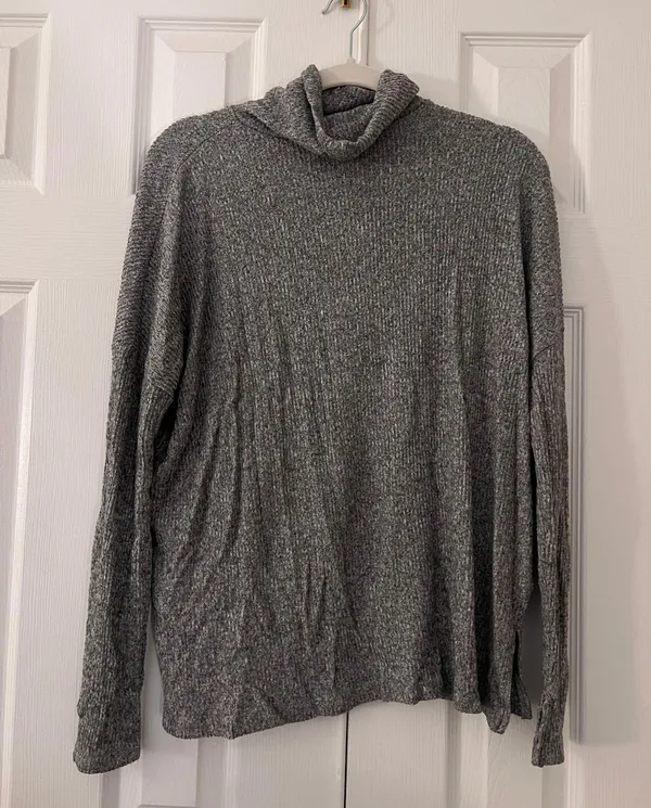 American Eagle Sweater - Image 2