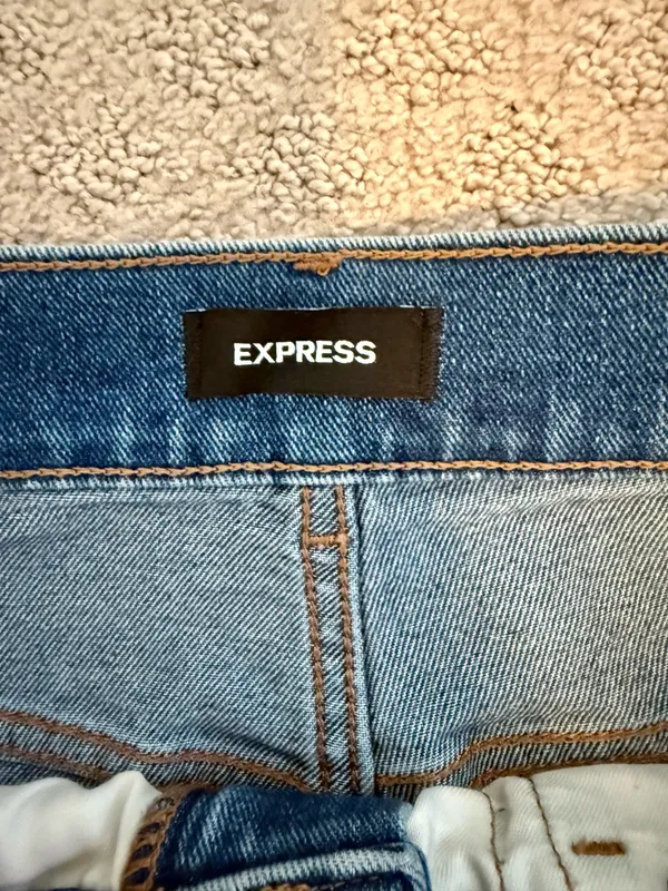 Express Women’s Straight Leg Jeans - Image 2