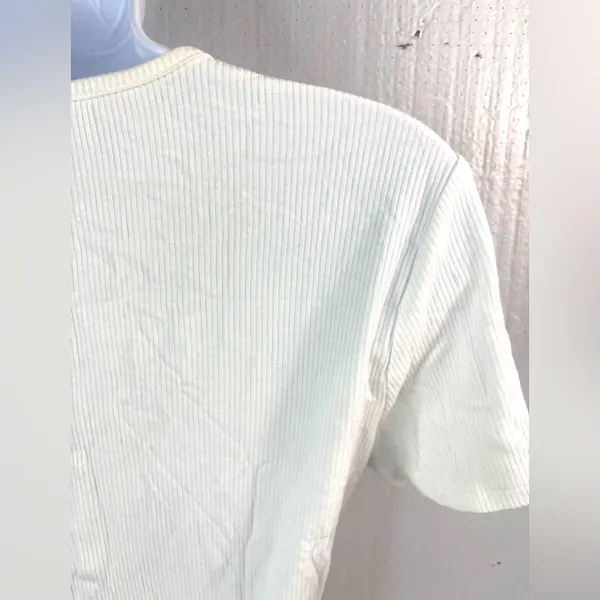 bebe M Spellout Ribbed Short Sleeve Circle Neck Top - Stark White - Image 7