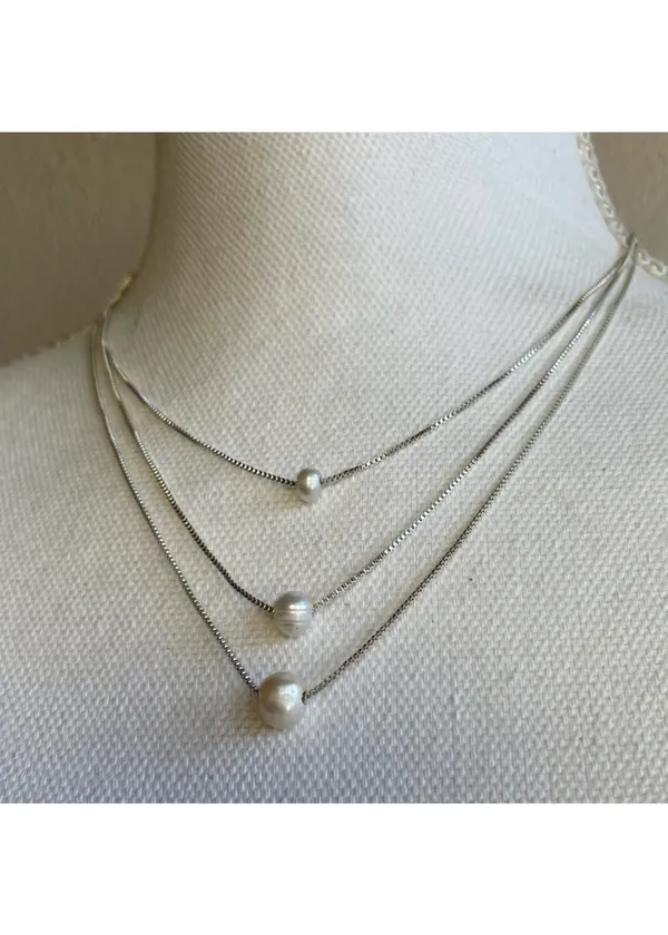 Tripple pearl layered silver tone necklace - Image 6