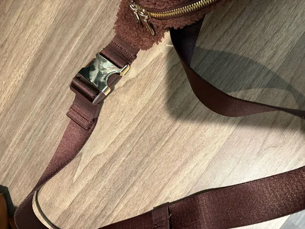 LULULEMON EVERYWHERE BELT BAG *FLEECE IN BURNT EARTH/Brown - Image 4