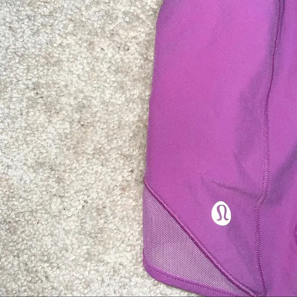 Lululemon • magenta glow hotty hot shorts sz 12 - Image 5