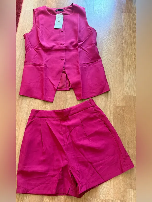 2 pieces short sets women crew neck button vest shorts burgundy M - Image 3