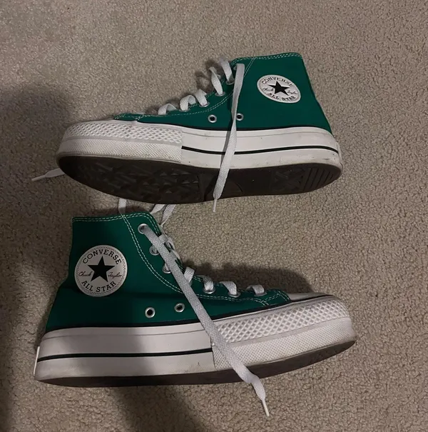 Kelly Green Platform Converse Chuck Taylor 8 - Image 4