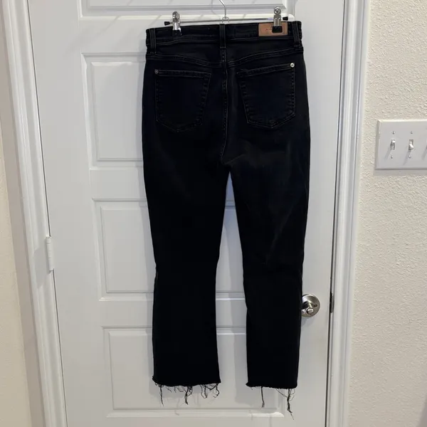 7 For All Mankind Luxe Vintage Cropped Flare Jeans Black Raw Hem Size 28 - Image 3