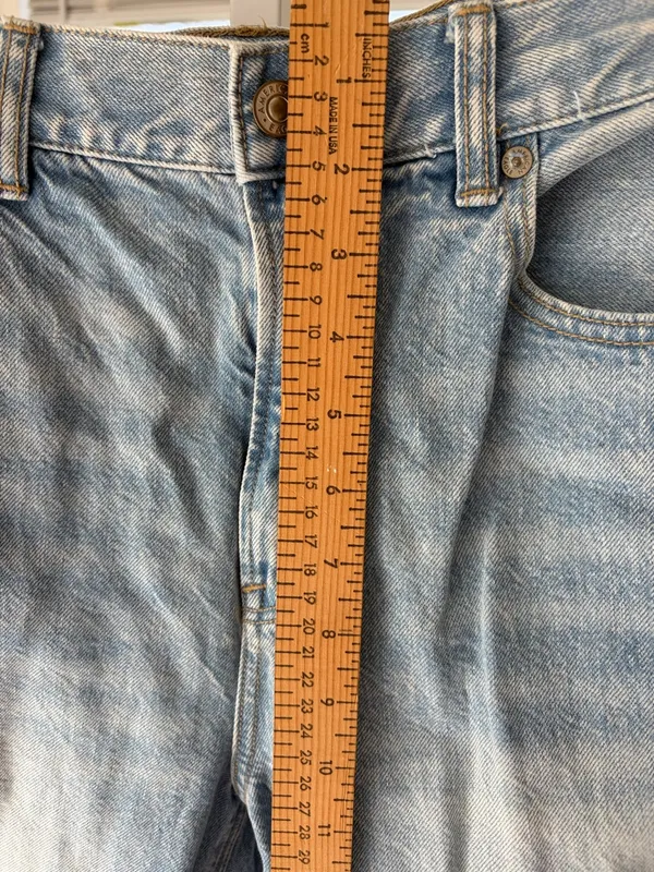 American Eagle Distressed Mom Jeans Size 10 Vintage Wash - Image 8