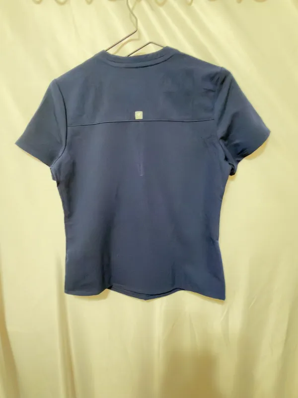 Fabletics Navy Scrub Top Size XXS New! - Image 13