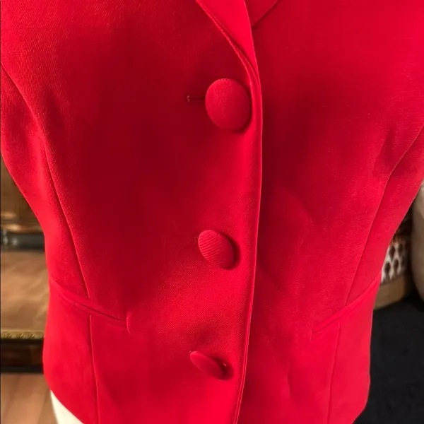 Elegant Red Women's Blazer - Image 4