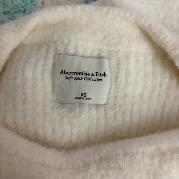 Abercrombie & Fitch Sweater Size XS White Fuzzy Knit Long Sleeve Pullover - Image 6