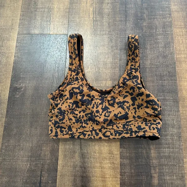 Varley Let's Move Kellam Sports Bra Size Large - Image 2