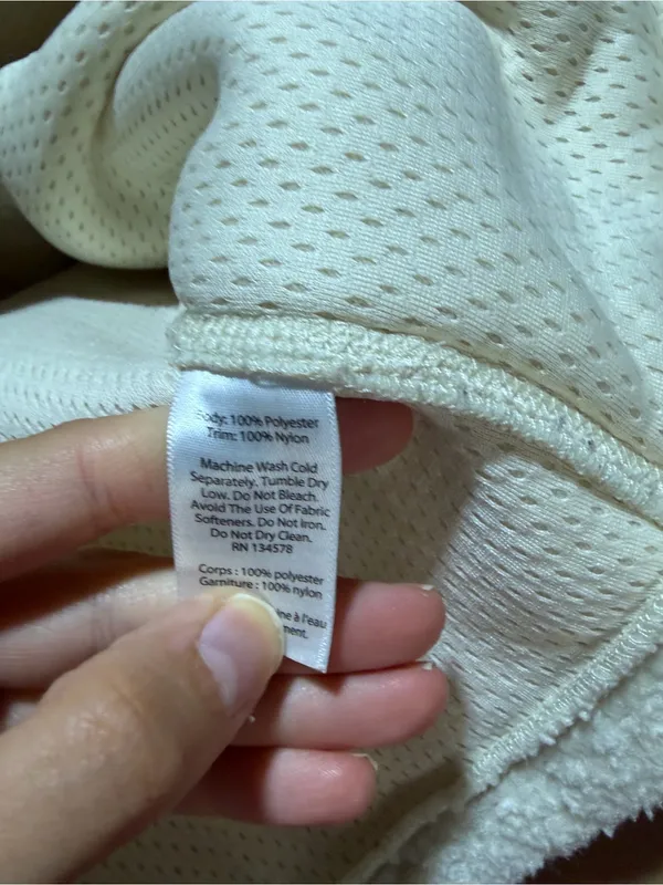 Vineyard vines Cream Sherpa Fleece Vest with Navy Trim medium - Image 9