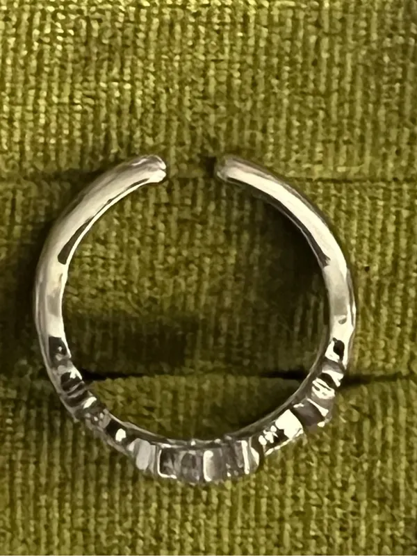 Vintage Design Silver Cross w/ Intricate Detail Stainless Steel Open Band Size 6 - Image 4