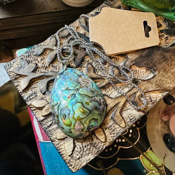 Large Mermaid Abalone Shell Necklace On Stainless Steel 20" Rounded Box Chain - Image 2