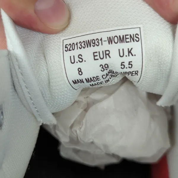 New w/ box Levi's sz women's 8 all solid white sneakers chunky gum - Image 7