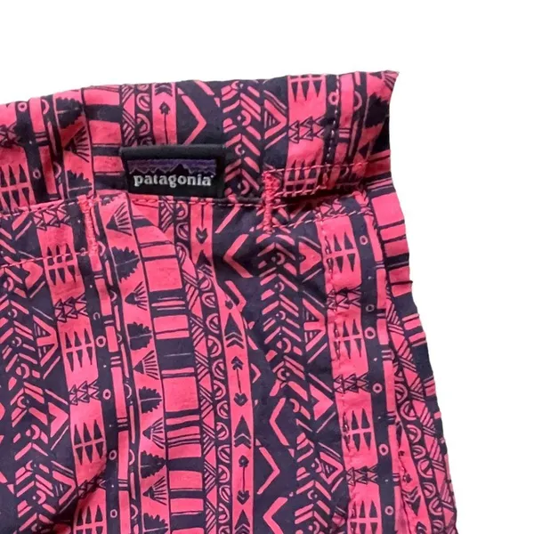Patagonia Barely Baggies Women’s Small Pink Red Tribal Aztec Hiking Climbing A3 - Image 3