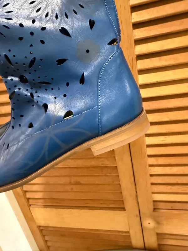 RARE Unbranded Blue Perforated Leather Summer Boots Boho Laser Cut Size 39 - Image 14