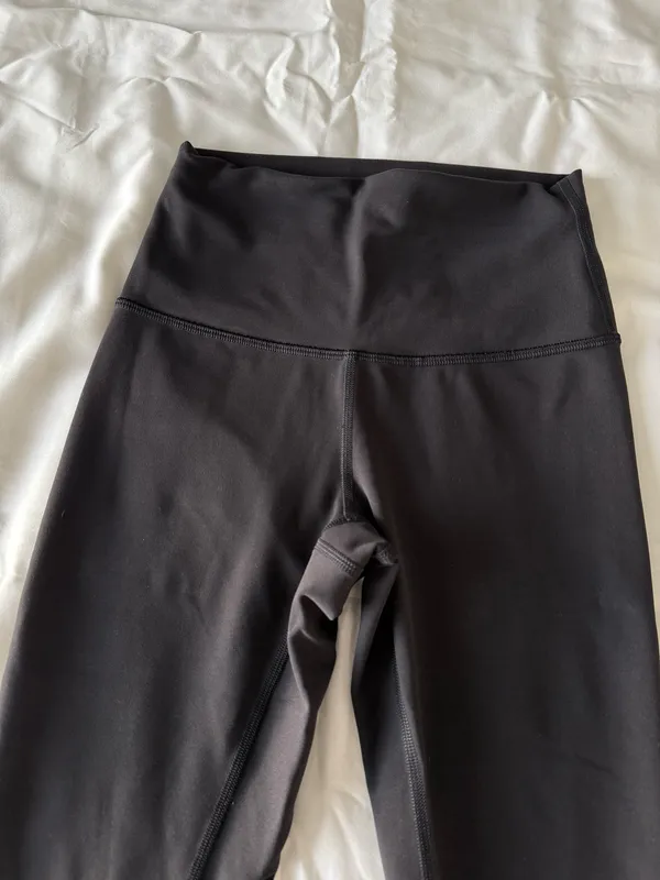 Black Wunder Train High-Rise Crop 23" Leggings - Image 3