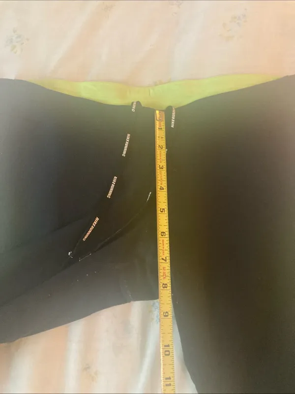 Nike womens Capri workout bottoms - Image 3