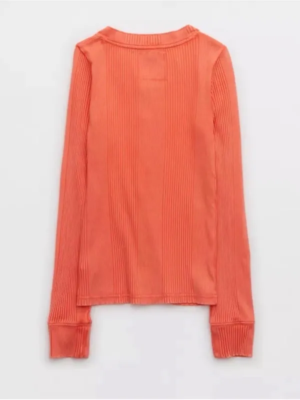 $45 NWOT Aerie Women’s Coral Orange Ribbed Road Trip Henley, Size Medium - Image 5