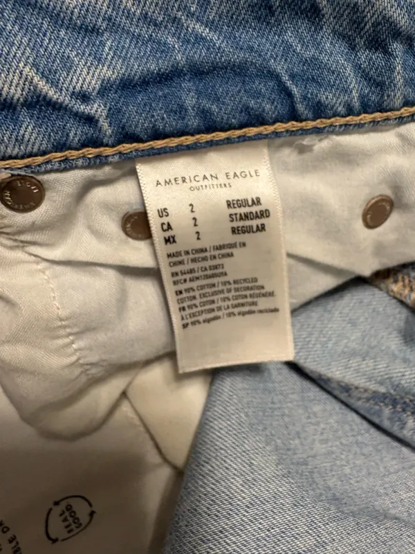 American Eagle Jeans - Image 4