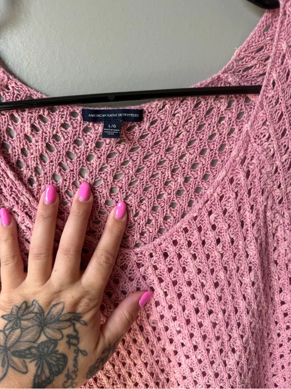 Y2K American Eagle Pink Open Knit V-Neck Sweater Women’s Large Boho Beachy - Image 3