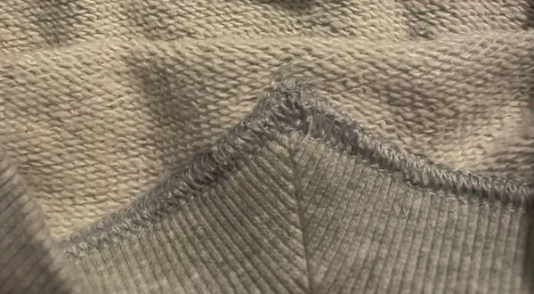 Cropped Sweatshirt - Image 3