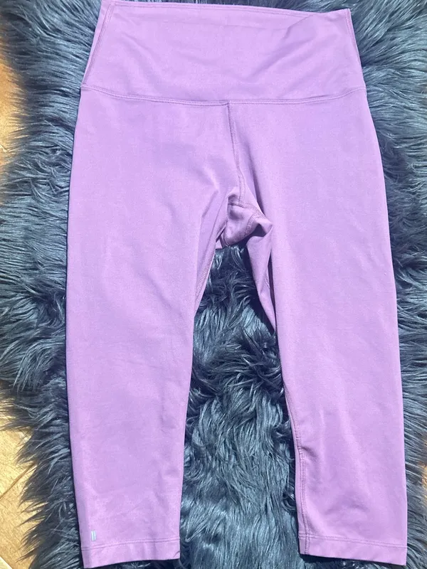Nobull Womens 7/8 High Rise Matte Leggings Orchid Purple' Capris Size Medium - Image 2