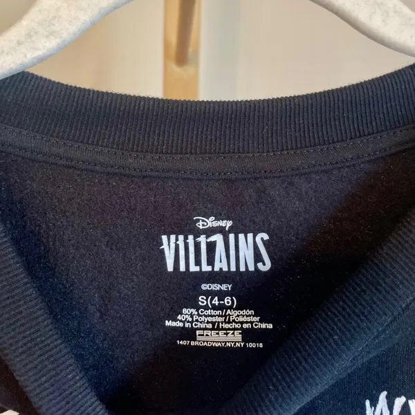 Disney Villains Heart Breaker Maleficent‎ Ursula Evil Queen Black Sweatshirt S - Image 2