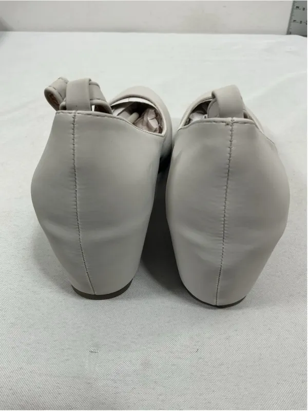 Womans New In Box Chase & Chloe Bobby Slip On Wedge Pumps Size 8 Nude - Image 4