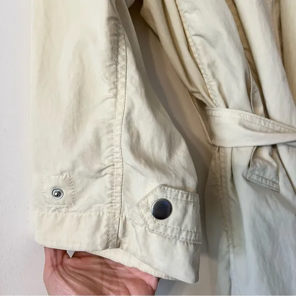 Wilfred Aritzia Trench Coat - Image 13