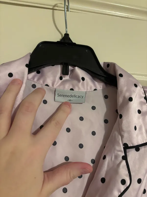 Pink and black polka dot satin pajama set Worn a few times Size M #polkadot - Image 4