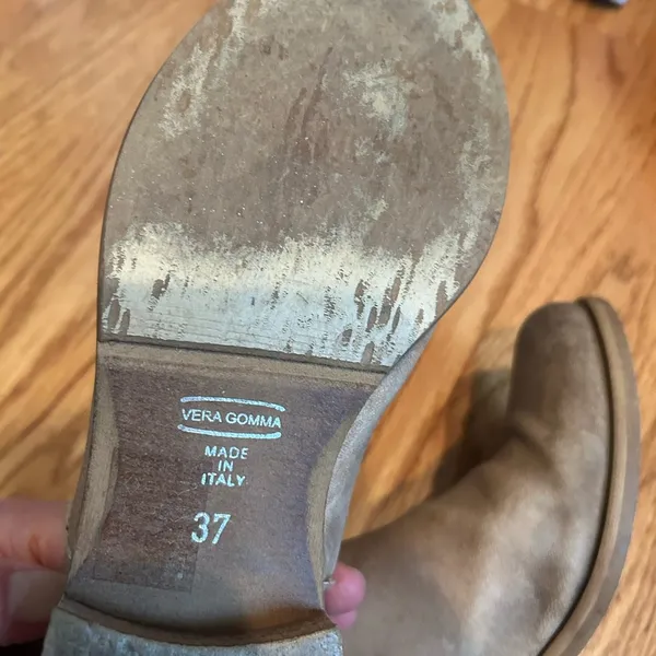 Almond toe Ankle Boots Tan Size 7.5 - Image 5