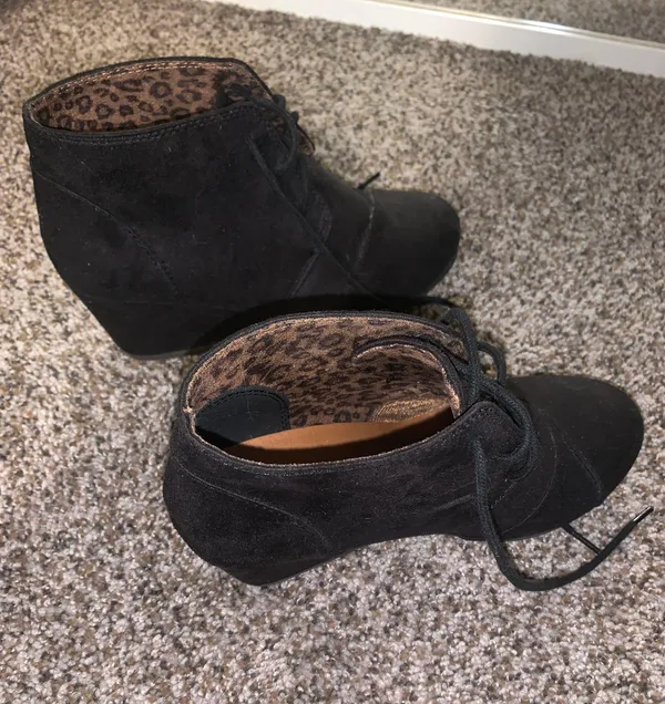 Cityclassified Black Booties Size 6 - Image 4