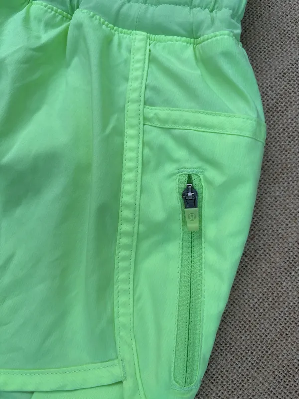 Lululemon Run Size 8 Track Attack Short FLORESCENT GREEN/ YELLOW - Image 3