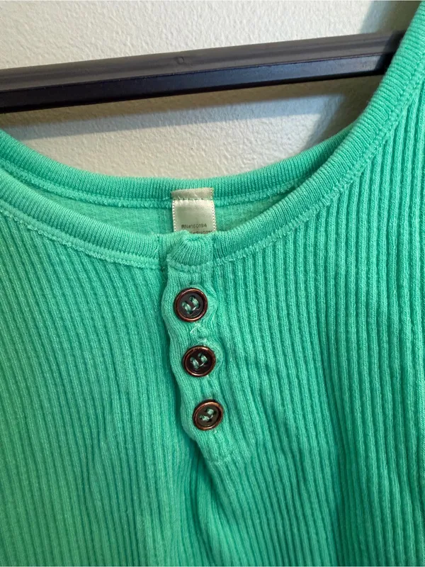 By Together  Seamless Square Neck Button Down Crop Tank - Image 5