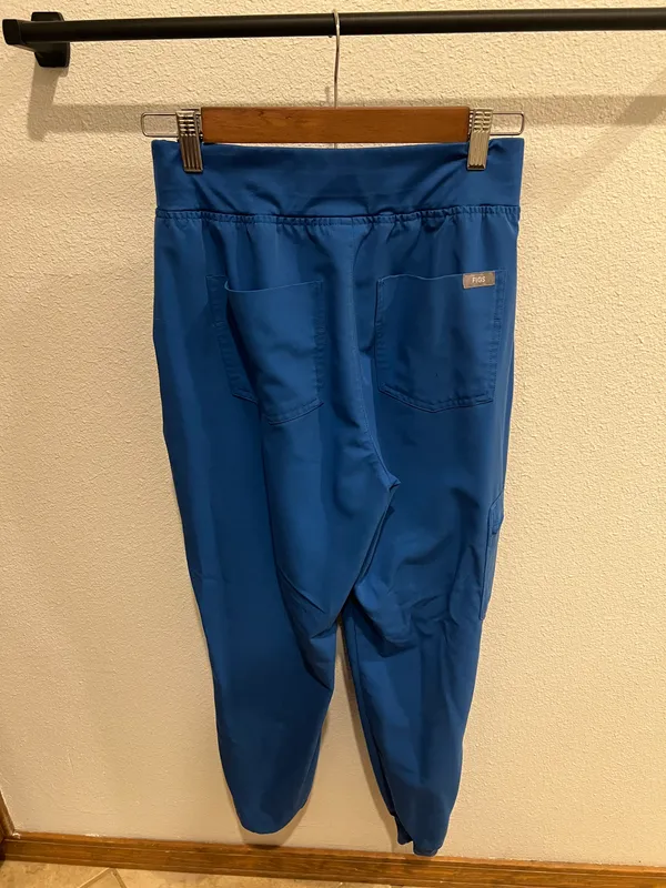 FIGS Jogger Scrub Pants - Image 2