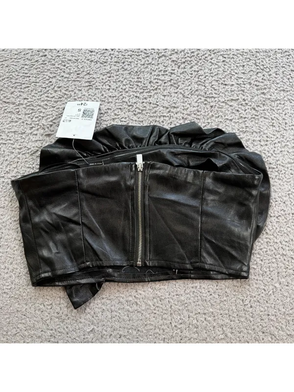 Forever 21 Black Faux Leather Rosette Bustier Corset Top NWT Women’s Small - Image 2